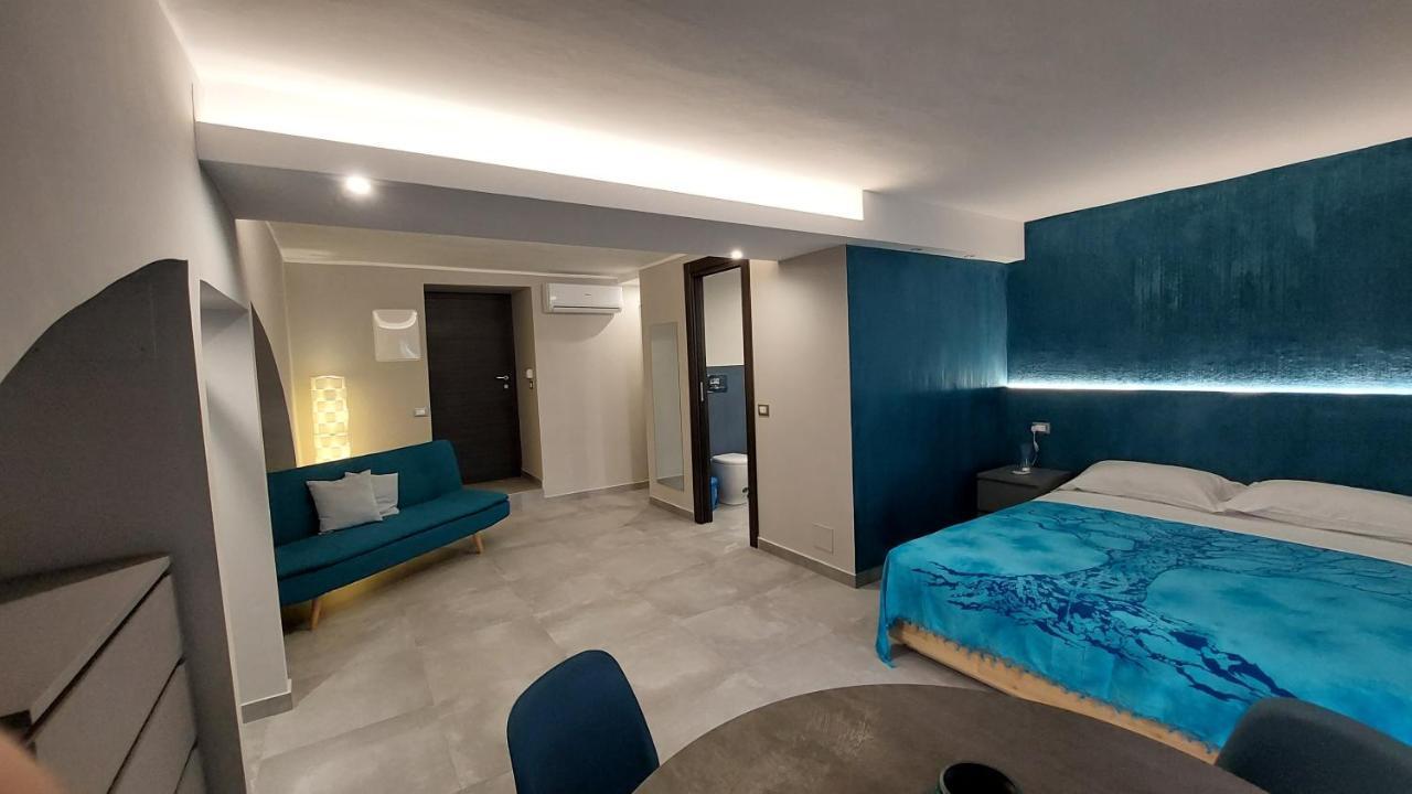 I 3 Principi, Garibaldi Suites คาตาเนีย ภายนอก รูปภาพ