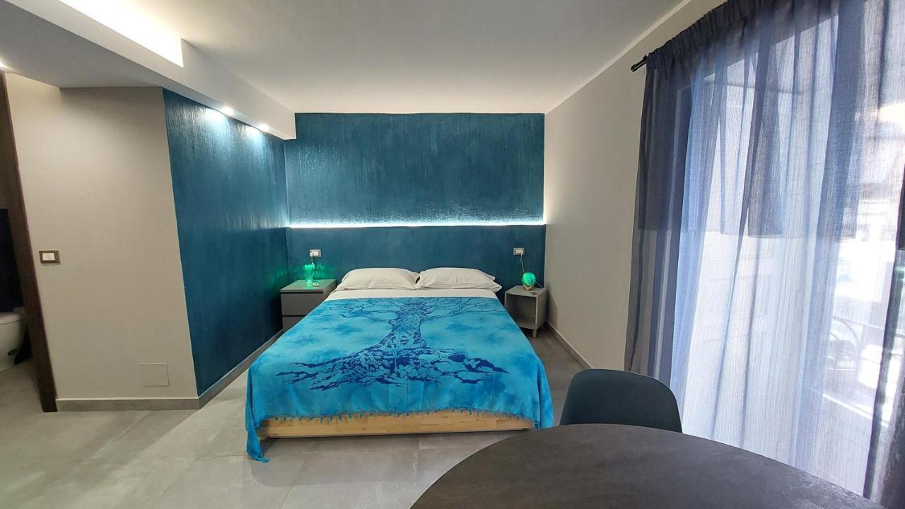 I 3 Principi, Garibaldi Suites คาตาเนีย ภายนอก รูปภาพ